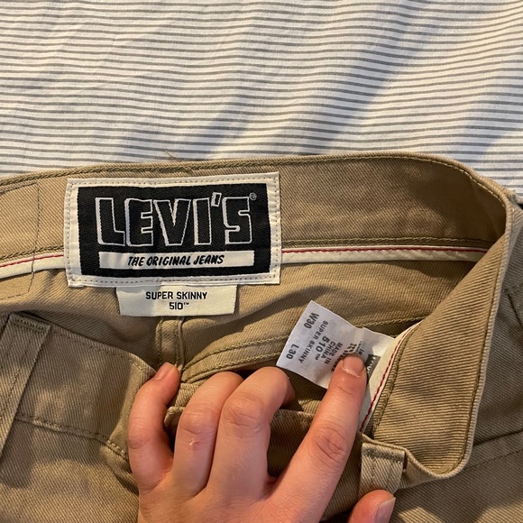 Levi’s pants - Picture 3 of 3